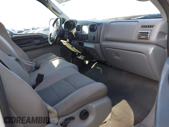 2005 Ford Super Duty F-250 XL with VIN 1FTSX20Y05EB83349, listed as a IAAI auction lot 41433254 with 169,933 mi miles. Bid and sale history available at carsss.com. Image 5.