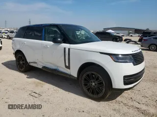 2024 Land Rover Range Rover SE z VIN SALKPBFUXRA200006, wystawiony jako Copart lot #56496285 z przebiegiem 29 459 mil mil oraz Szkoda całkowita • Salvage title. Historia ofert i sprzedaży dostępna na DreamBid. Obrazek 4.