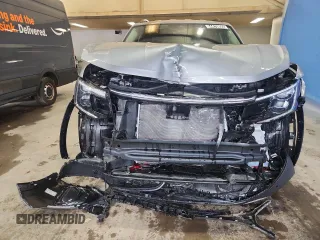 2025 Volkswagen Atlas SE with VIN 1V2HR2CA4SC521845, listed as a Copart auction lot 64470895 with 10,696 mi miles and Clean title. Bid and sale history available at DreamBid. Image 5.