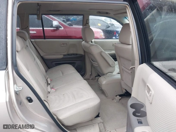 2004 Toyota Highlander with VIN JTEEP21A840005596, listed as a IAAI auction lot 41853783 with 300,533 mi miles. Bid and sale history available at carsss.com. Image 8.