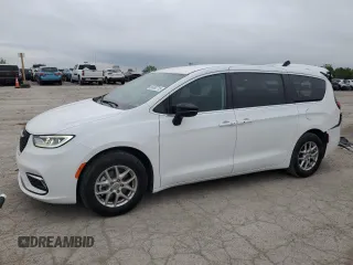 2024 Chrysler Pacifica Touring L with VIN 2C4RC1BG0RR182610, listed as a Copart auction lot 56693715 with 38,703 mi miles and Salvage Title. Bid and sale history available at DreamBid. Image 1.