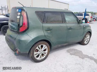2014 Kia Soul + with VIN KNDJP3A53E7019233, listed as a IAAI auction lot 42038590 with 132,248 mi miles. Bid and sale history available at carsss.com. Image 4.