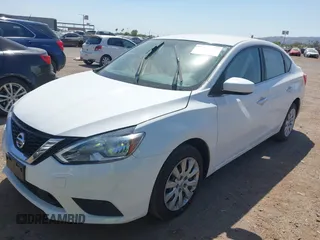 2018 Nissan Sentra S z VIN 3N1AB7AP7JY301247, wystawiony jako IAAI lot #42373195 z przebiegiem 104 270 mil mil oraz . Historia ofert i sprzedaży dostępna na DreamBid. Obrazek 2.