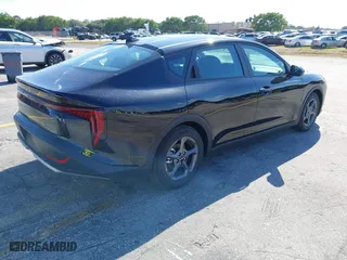 2025 Kia K4 LXS with VIN 3KPFT4DE5SE058209, listed as a IAAI auction lot 41908764 with 129 mi miles. Bid and sale history available at carsss.com. Image 4.