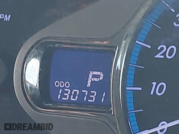 2014 Toyota Sienna XLE z VIN 5TDYK3DC2ES423847, wystawiony jako IAAI lot #40001988 z przebiegiem 130 731 mil mil oraz . Historia ofert i sprzedaży dostępna na DreamBid. Obrazek 15.