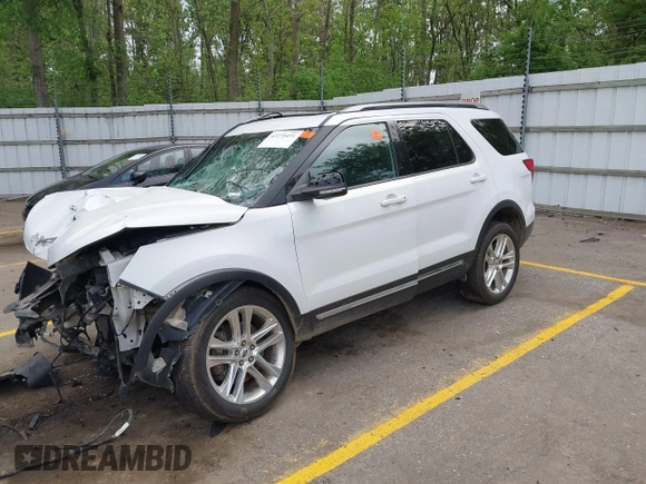 2017 Ford Explorer XLT z VIN 1FM5K8D8XHGC84301, wystawiony jako IAAI lot #42270431 z przebiegiem Nie podano mil oraz . Historia ofert i sprzedaży dostępna na DreamBid. Obrazek 17.