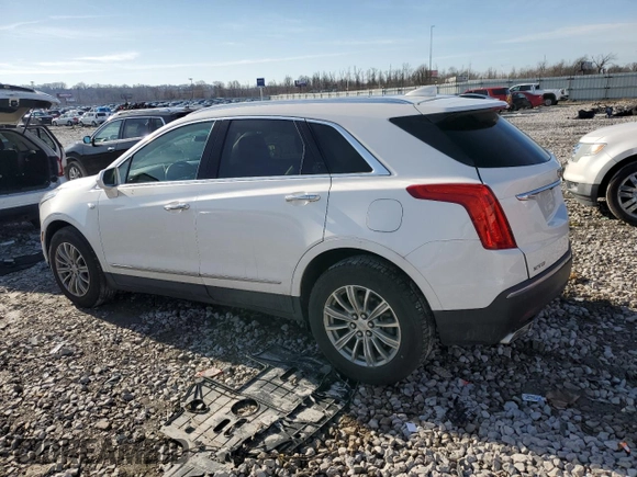 2017 Cadillac XT5 Luxury FWD with VIN 1GYKNBRS5HZ310995, listed as a Copart auction lot 43131695 with 156,817 mi miles and Salvage Title. Bid and sale history available at carsss.com. Image 2.