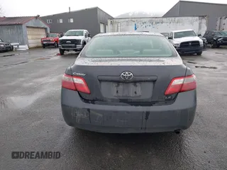 2008 Toyota Camry LE z VIN 4T1BE46KX8U762021, wystawiony jako IAAI lot #42072732 z przebiegiem 153 646 mil mil oraz . Historia ofert i sprzedaży dostępna na DreamBid. Obrazek 16.