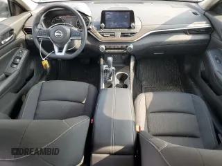 2024 Nissan Altima SV z VIN 1N4BL4DV5RN325486, wystawiony jako Copart lot #53510155 z przebiegiem 31 338 mil mil oraz Szkoda całkowita • Salvage title. Historia ofert i sprzedaży dostępna na DreamBid. Obrazek 8.