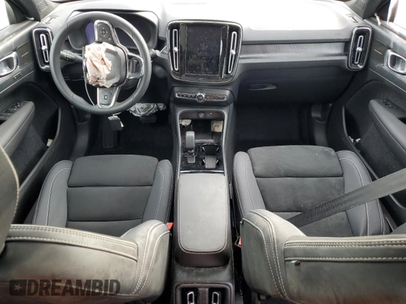 2023 Volvo C40 Ultimate с VIN YV4ED3GM8P2037040, выставлен на аукционе Copart как лот 37162894 с пробегом Не указан миль и . История ставок и продаж доступна на DreamBid. Изображение 8.