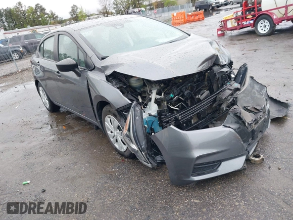 2022 Nissan Versa S z VIN 3N1CN8DV9NL821341, wystawiony jako IAAI lot #41963545 z przebiegiem 49 159 mil mil oraz . Historia ofert i sprzedaży dostępna na DreamBid. Obrazek 1.