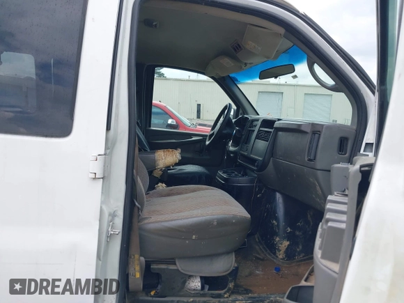 2006 Chevrolet Express Passenger with VIN 1GAHG39U661109144, listed as a IAAI auction lot 42439731 with 163,372 mi miles and . Bid and sale history available at DreamBid. Image 5.