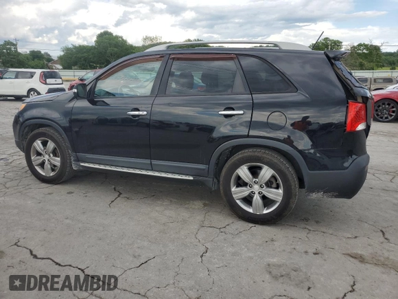 2012 Kia Sorento EX z VIN 5XYKU4A26CG252144, wystawiony jako Copart lot #56290995 z przebiegiem 220 802 mil mil oraz Szkoda całkowita • Salvage title. Historia ofert i sprzedaży dostępna na DreamBid. Obrazek 2.