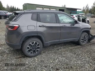 2021 Jeep Compass Trailhawk with VIN 3C4NJDDB6MT564914, listed as a Copart auction lot 49703385 with 45,547 mi miles and Salvage title. Bid and sale history available at DreamBid. Image 3.