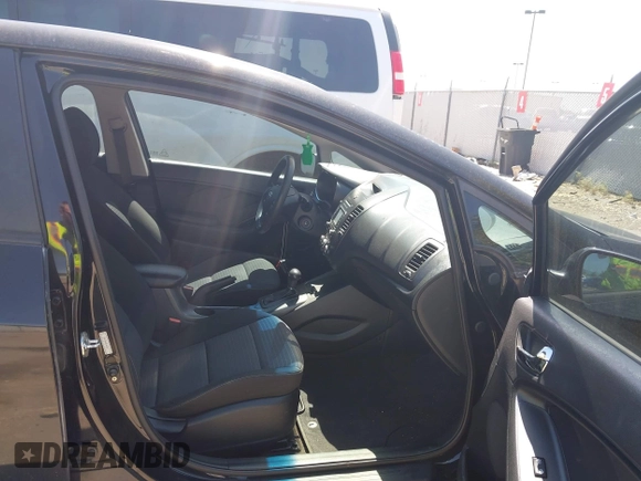 2016 Kia Forte LX with VIN KNAFX4A64G5444265, listed as a IAAI auction lot 42174928 with 211,329 mi miles. Bid and sale history available at carsss.com. Image 5.