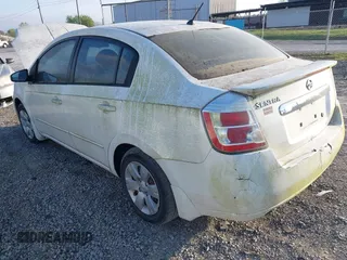 2011 Nissan Sentra SR with VIN 3N1AB6AP1BL630289, listed as a IAAI auction lot 41944527 with 166,478 mi miles and . Bid and sale history available at DreamBid. Image 3.