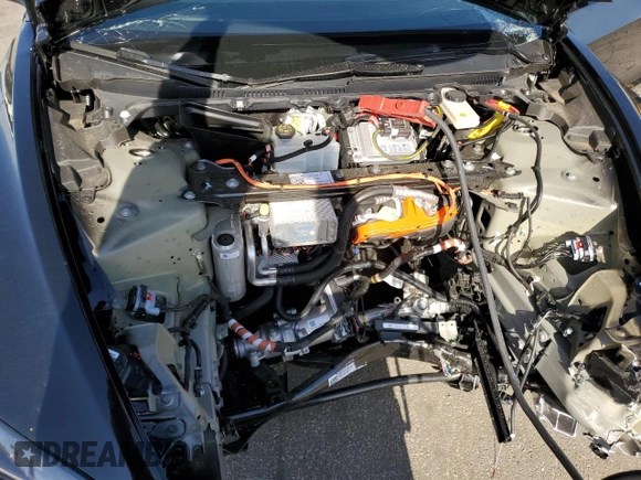 2025 Tesla Model 3 Long Range z VIN 5YJ3E1EA9SF924138, wystawiony jako Copart lot #48324125 z przebiegiem 2 445 mil mil oraz Szkoda całkowita • Salvage title. Historia ofert i sprzedaży dostępna na DreamBid. Obrazek 12.
