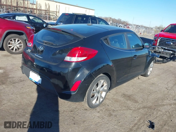2016 Hyundai Veloster z VIN KMHTC6AD6GU299405, wystawiony jako IAAI lot #40846986 z przebiegiem 48 262 mil mil oraz . Historia ofert i sprzedaży dostępna na DreamBid. Obrazek 4.