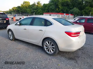 2014 Buick Verano Convenience Group z VIN 1G4PR5SK6E4104813, wystawiony jako IAAI lot #42601410 z przebiegiem 124 321 mil mil oraz . Historia ofert i sprzedaży dostępna na DreamBid. Obrazek 3.