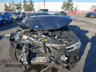 2023 BMW 5 Series 530e z VIN WBA13AG02PCM95685, wystawiony jako IAAI lot #41403195 z przebiegiem Nie podano mil oraz . Historia ofert i sprzedaży dostępna na DreamBid. Obrazek 12.