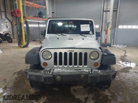 2007 Jeep Wrangler Unlimited X with VIN 1J4GA39167L147516, listed as a IAAI auction lot 41617025 with 119,572 mi miles and . Bid and sale history available at DreamBid. Image 13.