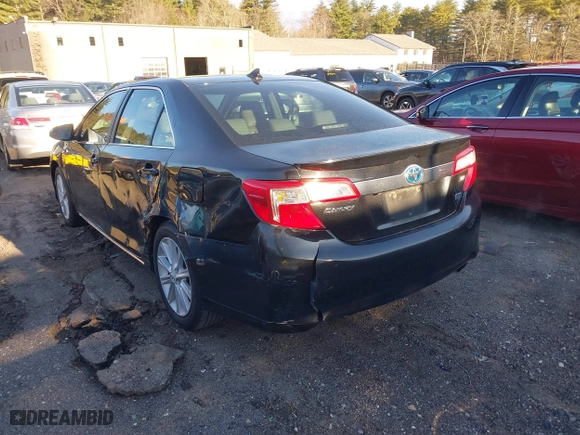 2012 Toyota Camry Hybrid XLE with VIN 4T1BD1FK3CU030064, listed as a IAAI auction lot 41872634 with 373,897 mi miles. Bid and sale history available at carsss.com. Image 3.