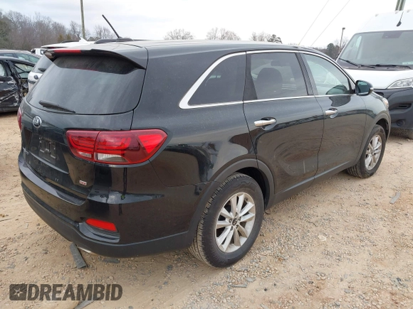 2019 Kia Sorento LX with VIN 5XYPG4A35KG577548, listed as a IAAI auction lot 41463981 with 74,260 mi miles. Bid and sale history available at carsss.com. Image 4.
