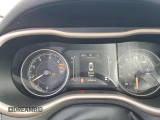 2016 Jeep Cherokee Sport with VIN 1C4PJMAB8GW187465, listed as a Copart auction lot 43308185 with 118,099 mi miles and Clean Title. Bid and sale history available at carsss.com. Image 9.