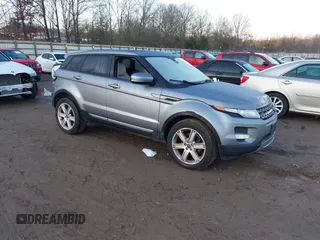 2013 Land Rover Range Rover Evoque Pure Premium z VIN SALVR2BG2DH707604, wystawiony jako IAAI lot #41199994 z przebiegiem 115 922 mil mil oraz . Historia ofert i sprzedaży dostępna na DreamBid. Obrazek 1.
