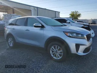 2019 Kia Sorento LX with VIN 5XYPG4A30KG453588, listed as a Copart auction lot 48897195 with 306,106 mi miles and Salvage Title. Bid and sale history available at carsss.com. Image 4.