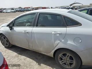 2019 Ford Fiesta SE with VIN 3FADP4BJ7KM135217, listed as a IAAI auction lot 41685629 with 91,140 mi miles. Bid and sale history available at carsss.com. Image 14.