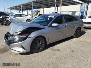 2023 Hyundai Elantra SEL with VIN 5NPLM4AG8PH105239, listed as a Copart auction lot 44205495 with 31,631 mi miles and Salvage Title. Bid and sale history available at carsss.com. Image 1.
