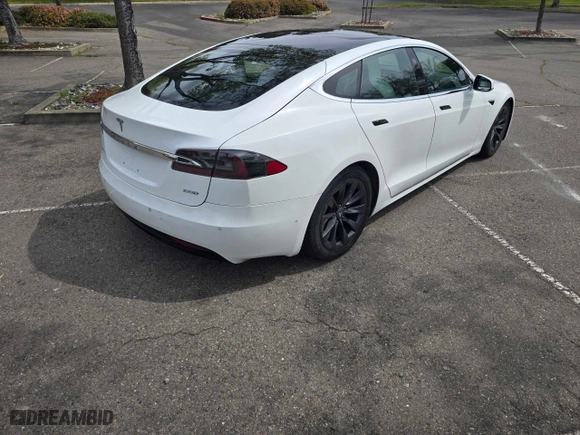 2018 Tesla Model S 75D with VIN 5YJSA1E29JF276329, listed as a Copart auction lot 52448965 with 183,295 mi miles and Salvage Title. Bid and sale history available at carsss.com. Image 4.