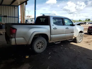 2022 Toyota Tacoma SR z VIN 3TMCZ5AN2NM470545, wystawiony jako Copart lot #58419285 z przebiegiem 57 599 mil mil oraz Szkoda całkowita • Salvage title. Historia ofert i sprzedaży dostępna na DreamBid. Obrazek 3.