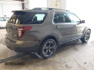 2015 Ford Explorer Sport z VIN 1FM5K8GT8FGC37667, wystawiony jako IAAI lot #42782439 z przebiegiem 155 662 mil mil oraz . Historia ofert i sprzedaży dostępna na DreamBid. Obrazek 4.