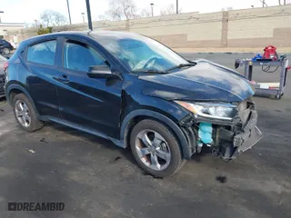 2021 Honda HR-V LX with VIN 3CZRU5H32MM713938, listed as a IAAI auction lot 41695631 with 1 mi miles. Bid and sale history available at carsss.com. Image 1.