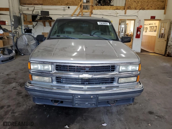 1999 Chevrolet Tahoe Z71 with VIN 1GNEK13R0XJ514524, listed as a Copart auction lot 75630694 with 177,027 mi miles and Clean Title. Bid and sale history available at carsss.com. Image 5.