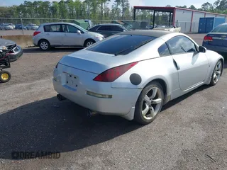 2008 Nissan 350Z Touring with VIN JN1BZ34E88M750520, listed as a IAAI auction lot 41928538 with 98,201 mi miles. Bid and sale history available at carsss.com. Image 4.