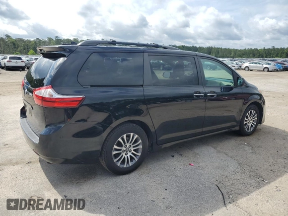 2018 Toyota Sienna XLE Auto Access Seat with VIN 5TDYZ3DC9JS908685, listed as a Copart auction lot 59714785 with 134,997 mi miles and Salvage title. Bid and sale history available at DreamBid. Image 3.