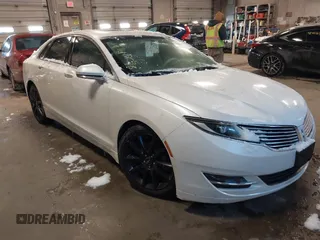 2015 Lincoln MKZ Hybrid with VIN 3LN6L2LU8FR608462, listed as a IAAI auction lot 41401718 with 86,277 mi miles. Bid and sale history available at carsss.com. Image 1.