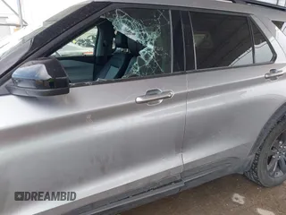 2024 Ford Explorer XLT с VIN 1FMSK7DH6RGA72848, выставлен на аукционе IAAI как лот 42339090 с пробегом 21 366 миль миль и . История ставок и продаж доступна на DreamBid. Изображение 14.