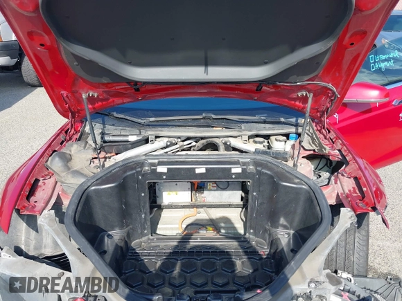 2014 Tesla Model S 60 z VIN 5YJSA1H16EFP42727, wystawiony jako IAAI lot #42544475 z przebiegiem 166 877 mil mil oraz . Historia ofert i sprzedaży dostępna na DreamBid. Obrazek 10.