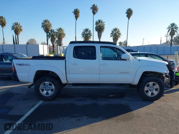 2006 Toyota Tacoma z VIN 5TELU42N66Z176139, wystawiony jako IAAI lot #41343253 z przebiegiem 145 719 mil mil oraz . Historia ofert i sprzedaży dostępna na DreamBid. Obrazek 14.