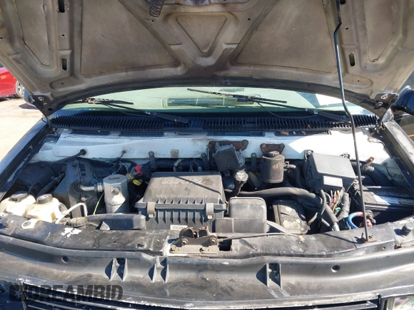 2004 Chevrolet Astro Cargo with VIN 1GCDM19X04B123352, listed as a IAAI auction lot 41879842 with 197,916 mi miles. Bid and sale history available at carsss.com. Image 10.