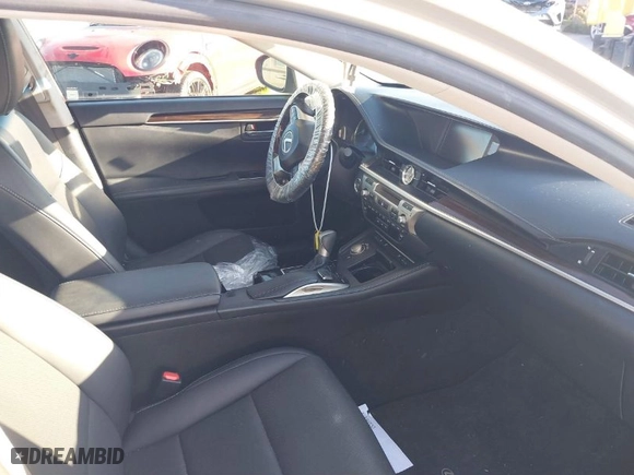 2016 Lexus ES 350 with VIN JTHBK1GG5G2211686, listed as a IAAI auction lot 41760510 with 71,076 mi miles. Bid and sale history available at carsss.com. Image 5.