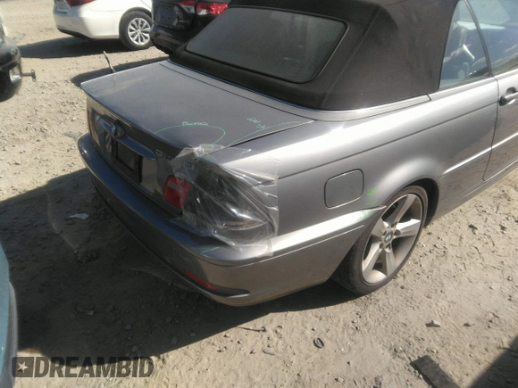 2006 BMW 3 Series 325Ci with VIN WBABW33406PX88766, listed as a IAAI auction lot 40582299 with 145,131 mi miles. Bid and sale history available at carsss.com. Image 6.
