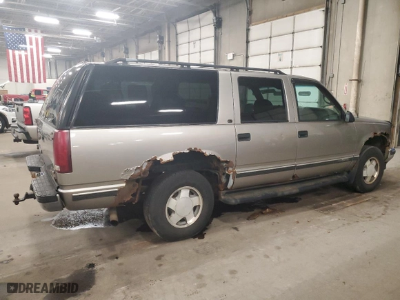 1999 GMC Suburban with VIN 3GKFK16R4XG540882, listed as a Copart auction lot 80780884 with NaN miles and Clean Title. Bid and sale history available at carsss.com. Image 3.