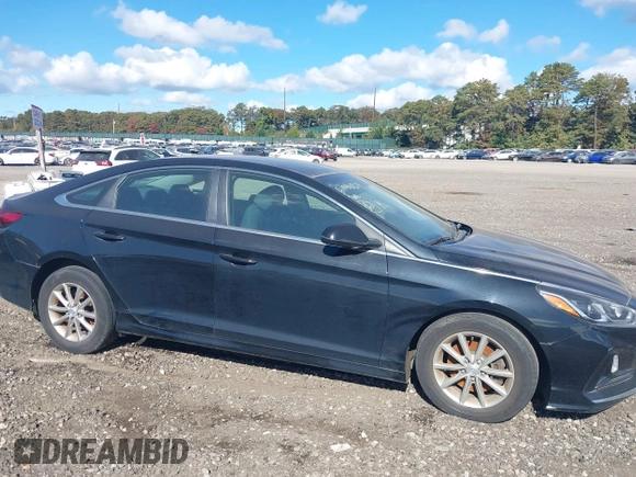 2019 Hyundai Sonata SE with VIN 5NPE24AF8KH755123, listed as a IAAI auction lot 40611551 with Not Provided miles and . Bid and sale history available at carsss.com. Image 13.