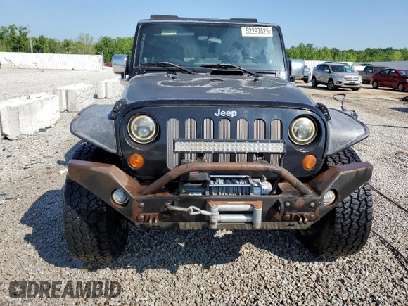 2008 Jeep Wrangler Unlimited X z VIN 1J4GA39128L518897, wystawiony jako Copart lot #52297525 z przebiegiem 163 676 mil mil oraz Nie do naprawy • Non repairable. Historia ofert i sprzedaży dostępna na DreamBid. Obrazek 5.