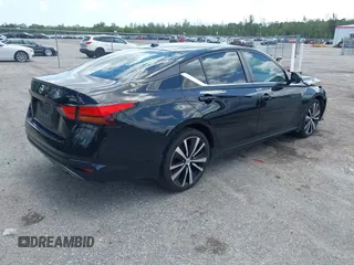 2020 Nissan Altima SR with VIN 1N4BL4CV5LC186805, listed as a IAAI auction lot 41933524 with 59,050 mi miles and . Bid and sale history available at carsss.com. Image 4.
